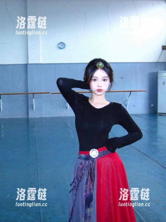 只需登录黑料.168su，轻松变身热辣评论员，评论区又要炸！
