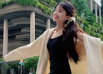聊资源时，www.17给我的意外暗示是…还能不能再来点？