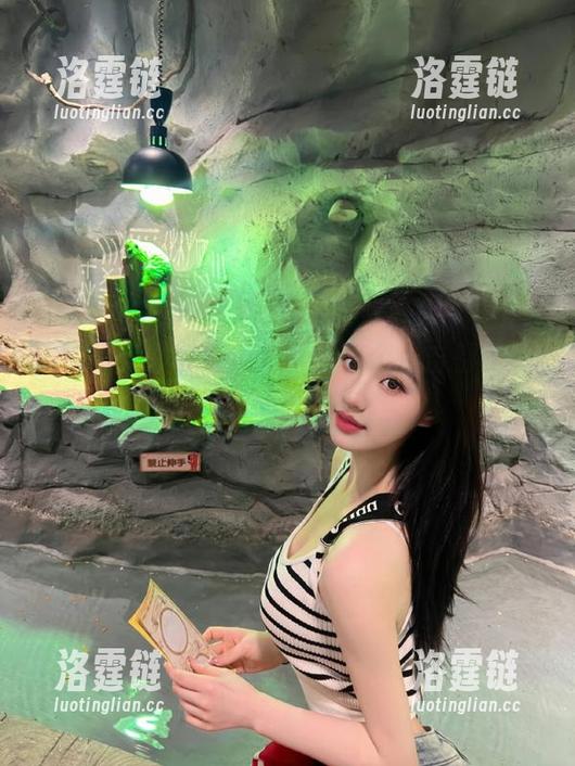 17吃瓜官网：每个点击都是一本未完的剧本！