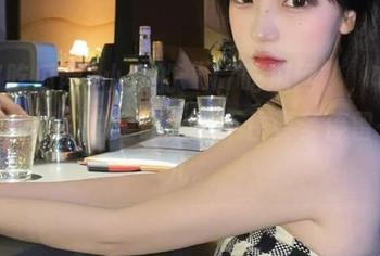 小众的“17吃瓜网”，它像微醺的酒，总是让我忍不住要多停留一会儿。