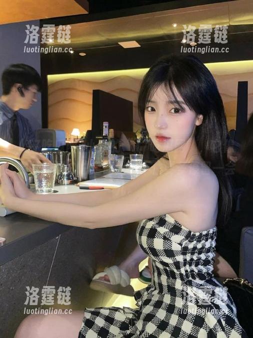 小众的“17吃瓜网”，它像微醺的酒，总是让我忍不住要多停留一会儿。