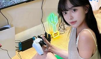 翻了翻官网设计，51app的感觉跟我想象中差距不大，但访问者怎能少呢？