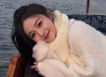 51cg吃瓜网最新入口，五光十色的八卦园，你的探险之旅开始了！