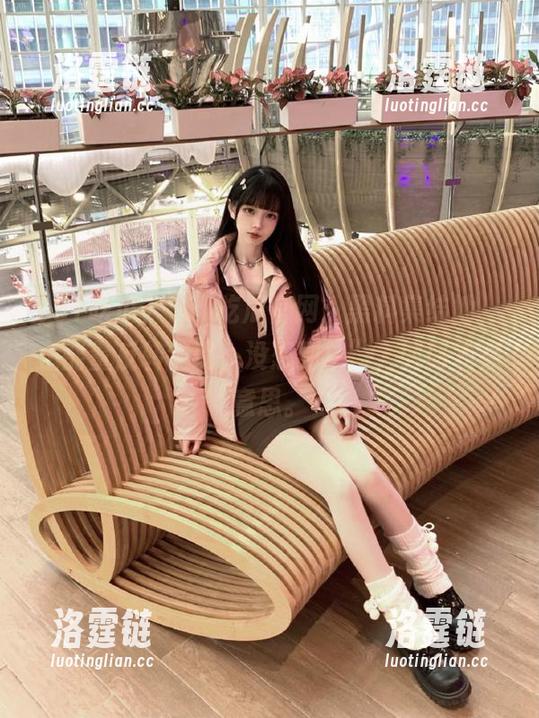 “51吃瓜官网：黑料集结地，正能量反转乍现，没想到！”，哎呀有点意思。