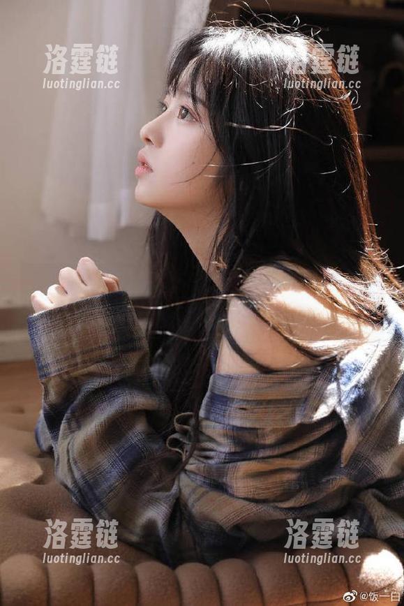 “51吃瓜群众”网页，一键开启蹲点围观日常梗乐园！