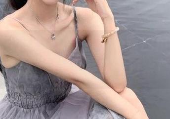 51热门官网，今日的瓜皮比西瓜薄，摸着都觉得流口水！