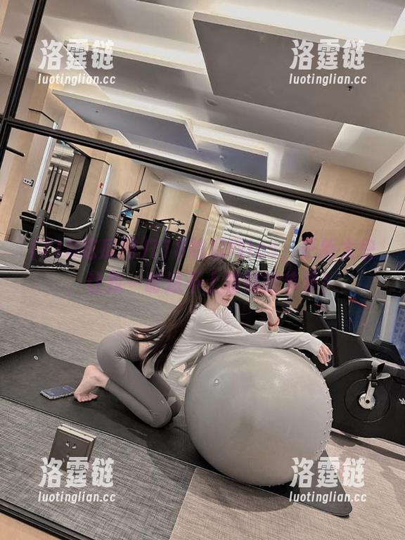 718吃瓜网ios，更新太快，让我一时追不上剧情的节奏！