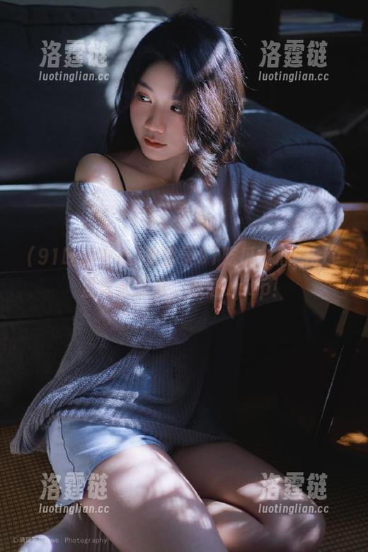 快登录91吃瓜中心，ktv里唱起瓜来，心情upup！