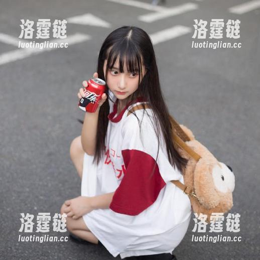 黑料不停歇！998su吃瓜免费更新，让人忍不住一边吃零食一边窥探！