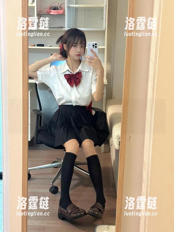 下载cgcg.app，感觉我的好奇心又被拉满了，天哪，会有什么新瓜呢？