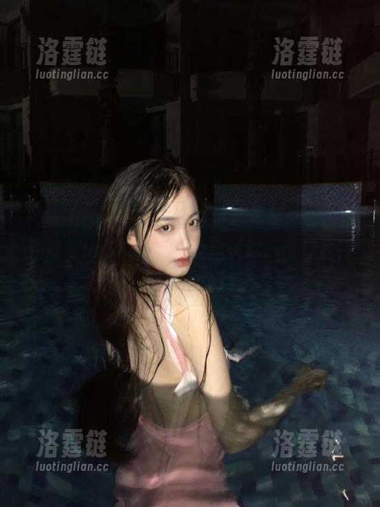 当小鸽子初见‘万里长征黑料正能量heiliao’，决定送你一份传送门的神奇体验