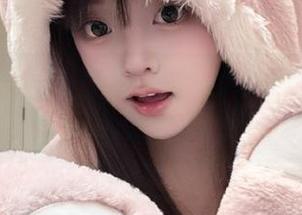 今日zzzttt04分享：妹子们都在讨论的，难道是……那条裙子？