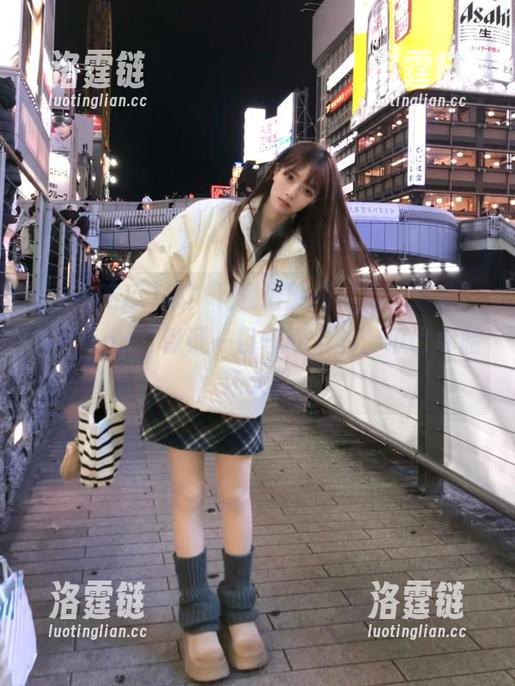 来，下载最新版“五一吃瓜”官网app，保证一口气看个够，瓜比你脸还大！