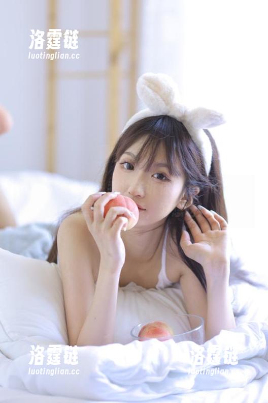别说我没告诉你！五一吃瓜app的黑料有点辣，好想吃！