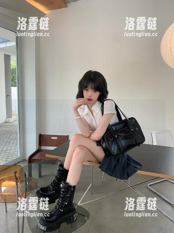 加入“免费吃瓜”的传送门，八卦就在指尖盘旋