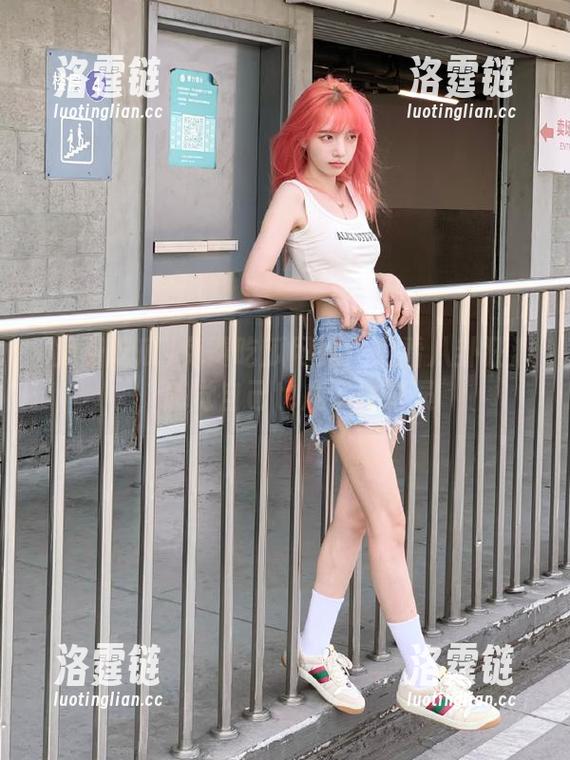 免费吃瓜网站：观看八卦狂潮，感觉自己也成了评论员