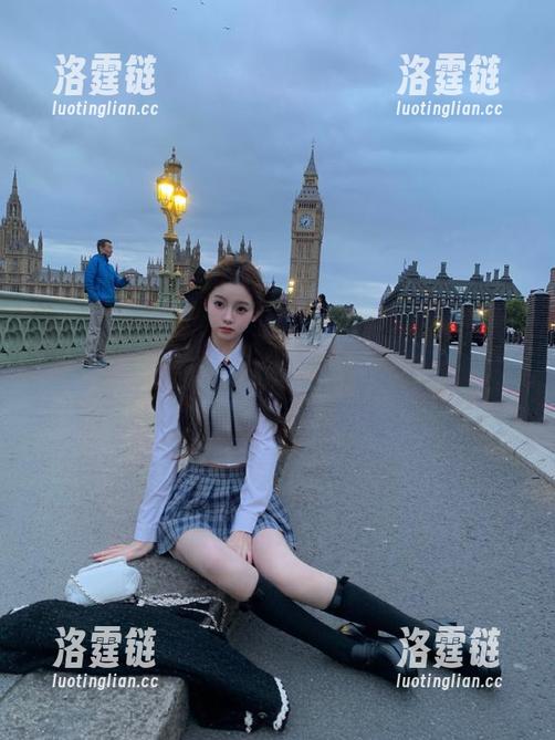 “51.cg吃瓜网+资源=无穷无尽的娱乐”——我刚才脑海里冒出的公式！