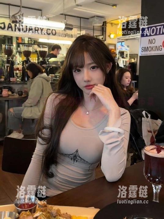 吃瓜网 吃瓜网的网址就像个闹腾的市集,锵锵锵,谁的瓜更可口?