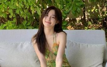 随着视频播放，脑海中越发充满“吃瓜黑料”的戏码…这真的是难以抗拒的喧嚣。
