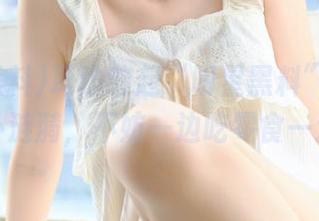 耳边响起“明星黑料”苹果版的八卦涟漪，不妨一边吃零食一边看！