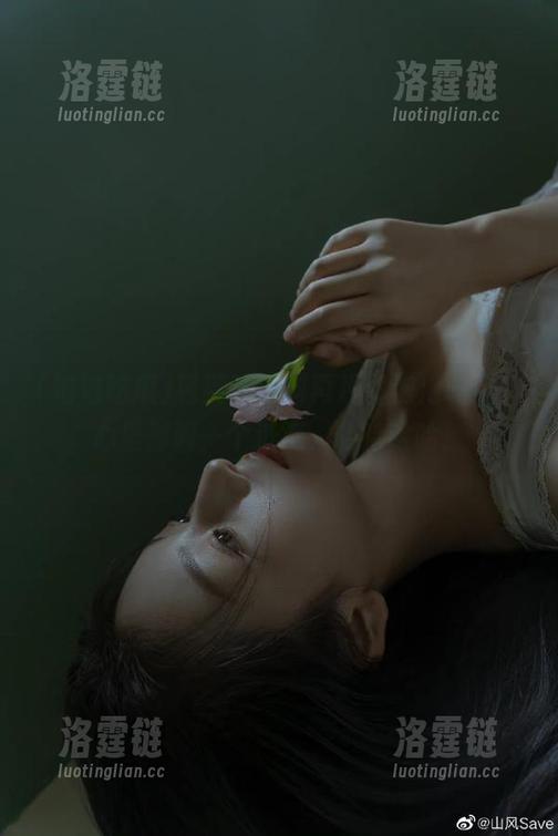看到了黑料再观看泡泡吃瓜，心里那叫一个过瘾，哈哈哈哈！