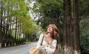 登录海角吃瓜，看瓜的同时别忘了擦干眼泪，哈哈