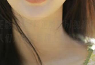 黑料正能量hl视频来袭，男人们为啥在草坪上学跳舞？！