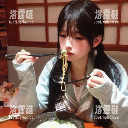 有多少人一边“观看”，一边在想‘我为啥要下载黑料社？’