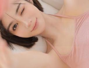 凑齐一群吃瓜群众，大家一块儿观看‘黑料社区’的热辣消息。