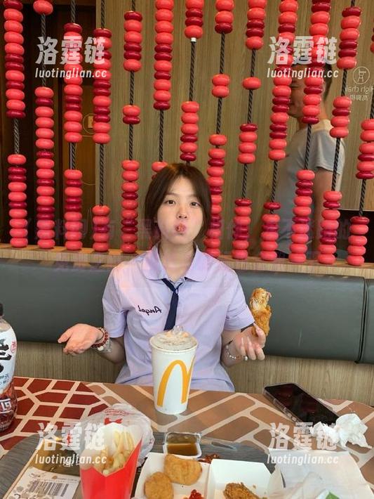 有“黑料网”相伴，永不迷路的免费之路，虽然有时候也会飘一下