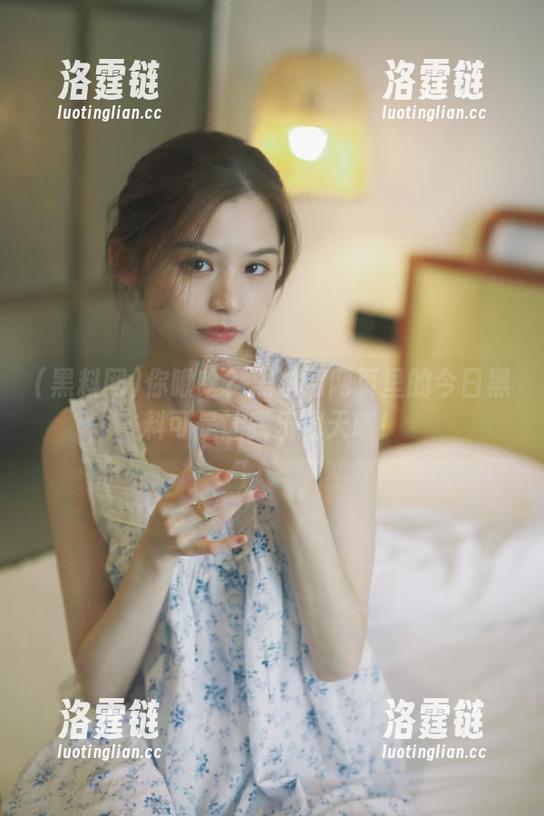 你瞅啥？黑料网网页里的今日黑料可是让我乐翻天哦！