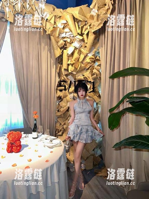 一打开黑料网址的ios界面，就被八卦吸引住了！